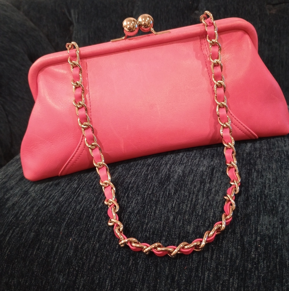 TIGNANELLO KISS LOCK CLOSURE CHAIN STRAP